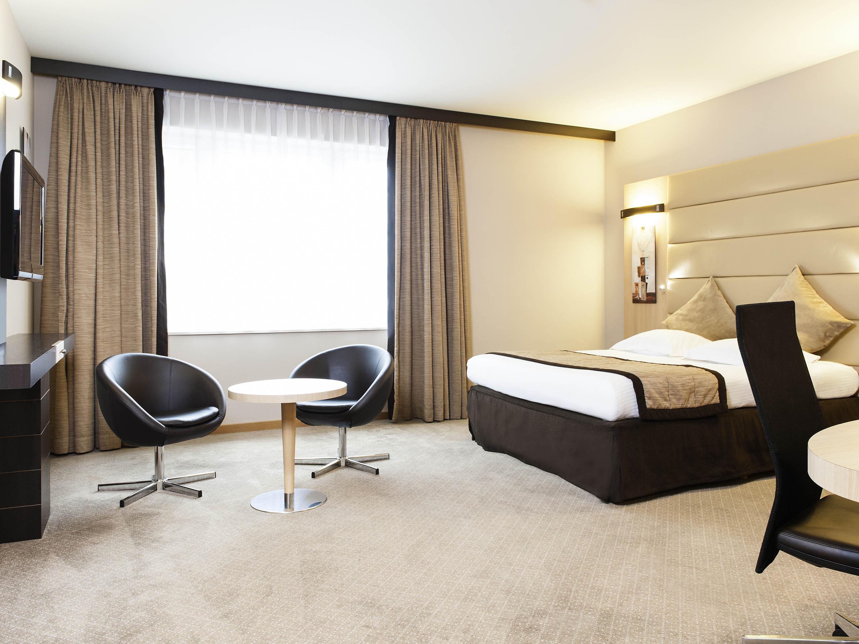 Novotel Brussels Centre Midi Saint-Gilles Exterior foto