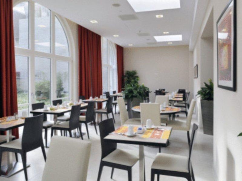 Novotel Brussels Centre Midi Saint-Gilles Exterior foto