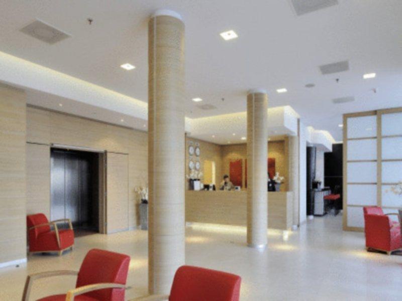 Novotel Brussels Centre Midi Saint-Gilles Exterior foto